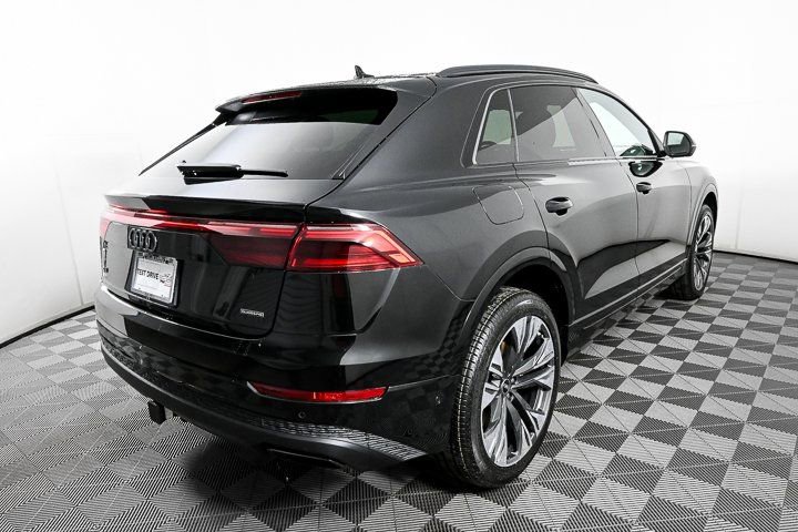 Used 2025 Audi Q8 Premium AWD/4WD image 3