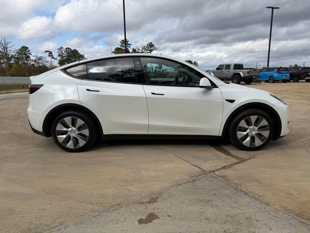 Used 2022 Tesla Model Y Long Range image 6