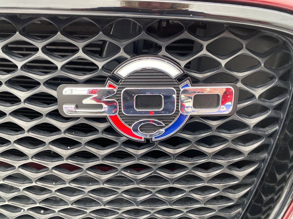 Used 2023 Chrysler 300 C image 8