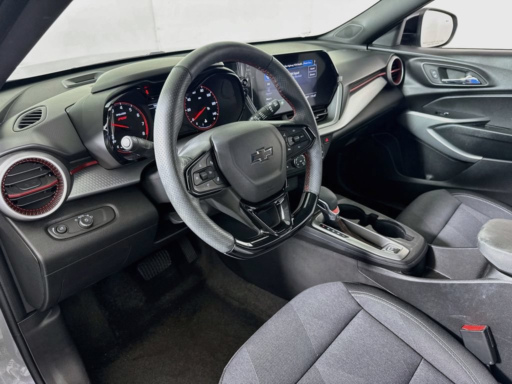 Used 2026 Chevrolet Trax RS w/ Driver Confidence Package FWD image 9
