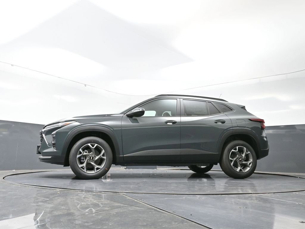 New 2025 Chevrolet Trax LT w/ Driver Confidence Package image 45