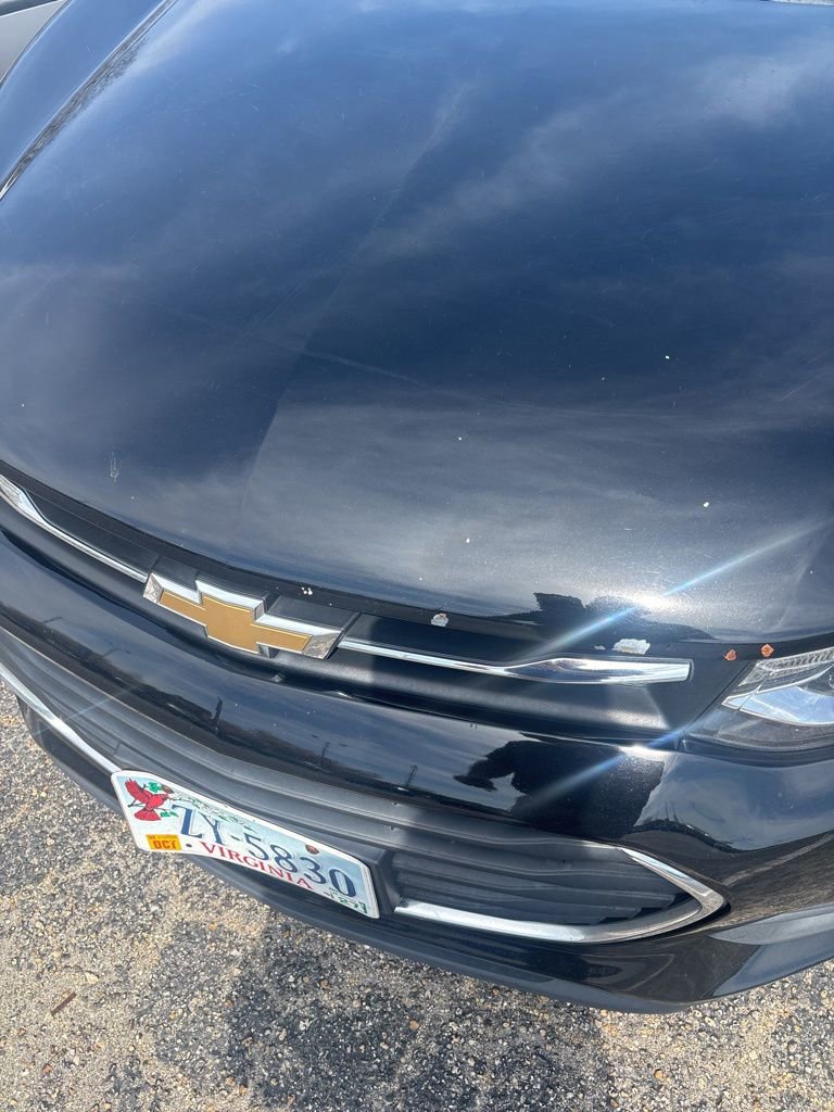 Used 2017 Chevrolet Trax LS image 2