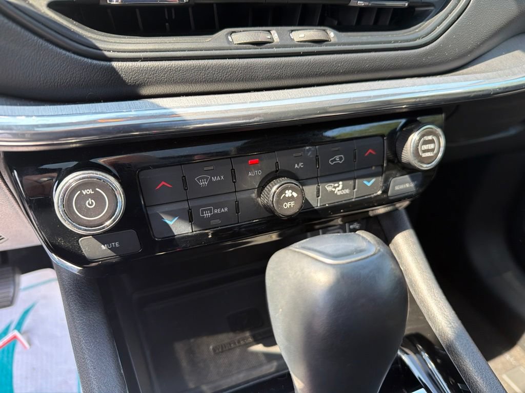 Used 2023 Jeep Compass High Altitude w/ Driver Assist Group I AWD/4WD image 19
