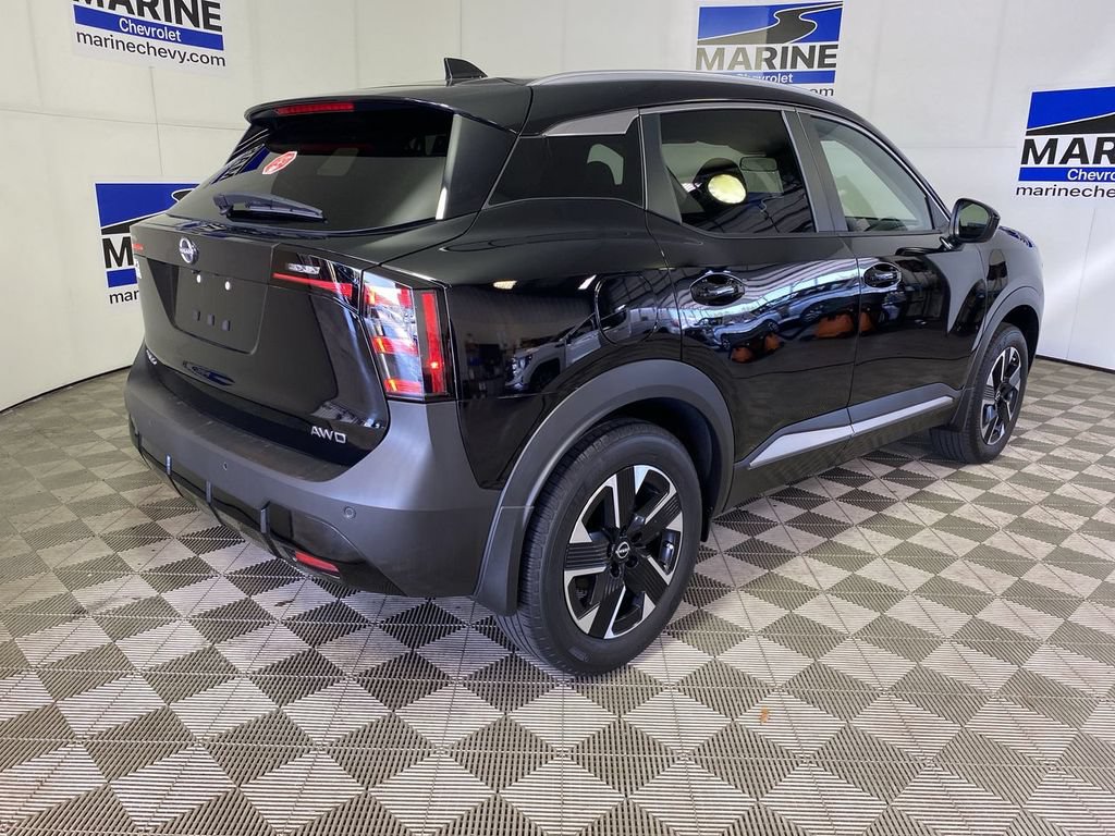 Used 2025 Nissan Kicks SV w/ SV Premium Package AWD/4WD image 13