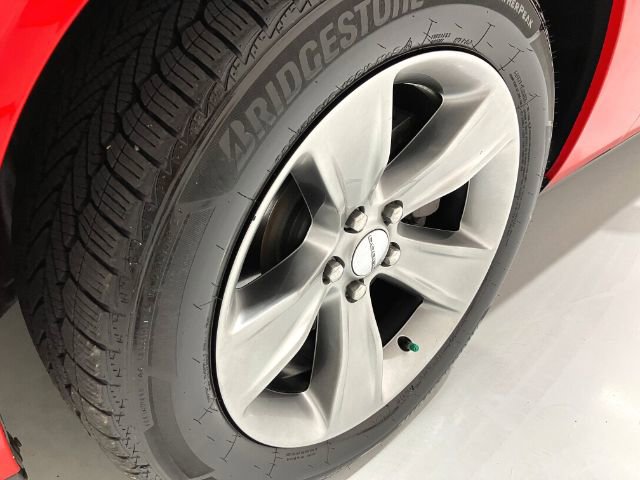 Used 2019 Dodge Challenger SXT image 28