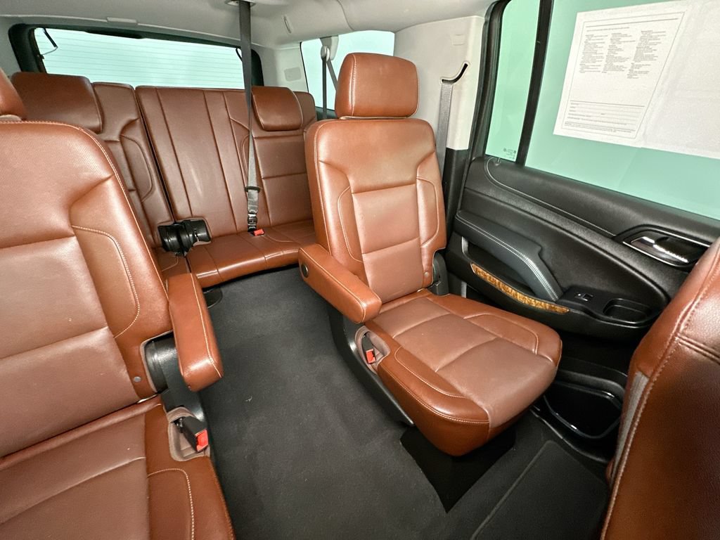 Used 2019 Chevrolet Suburban Premier w/ Premier Plus Edition AWD/4WD image 14