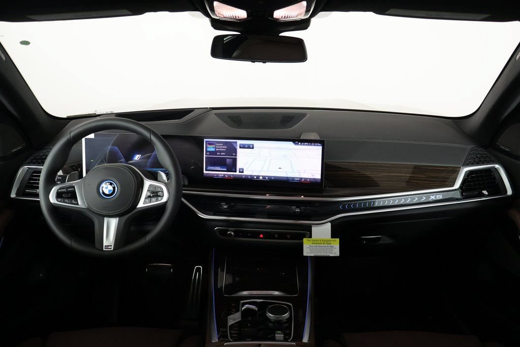New 2026 BMW X5 xDrive50e w/ M Sport Package AWD/4WD image 4