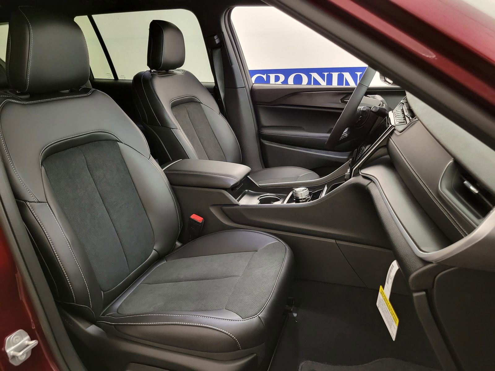 New 2025 Jeep Grand Cherokee L Altitude w/ Trailer Tow Package image 28