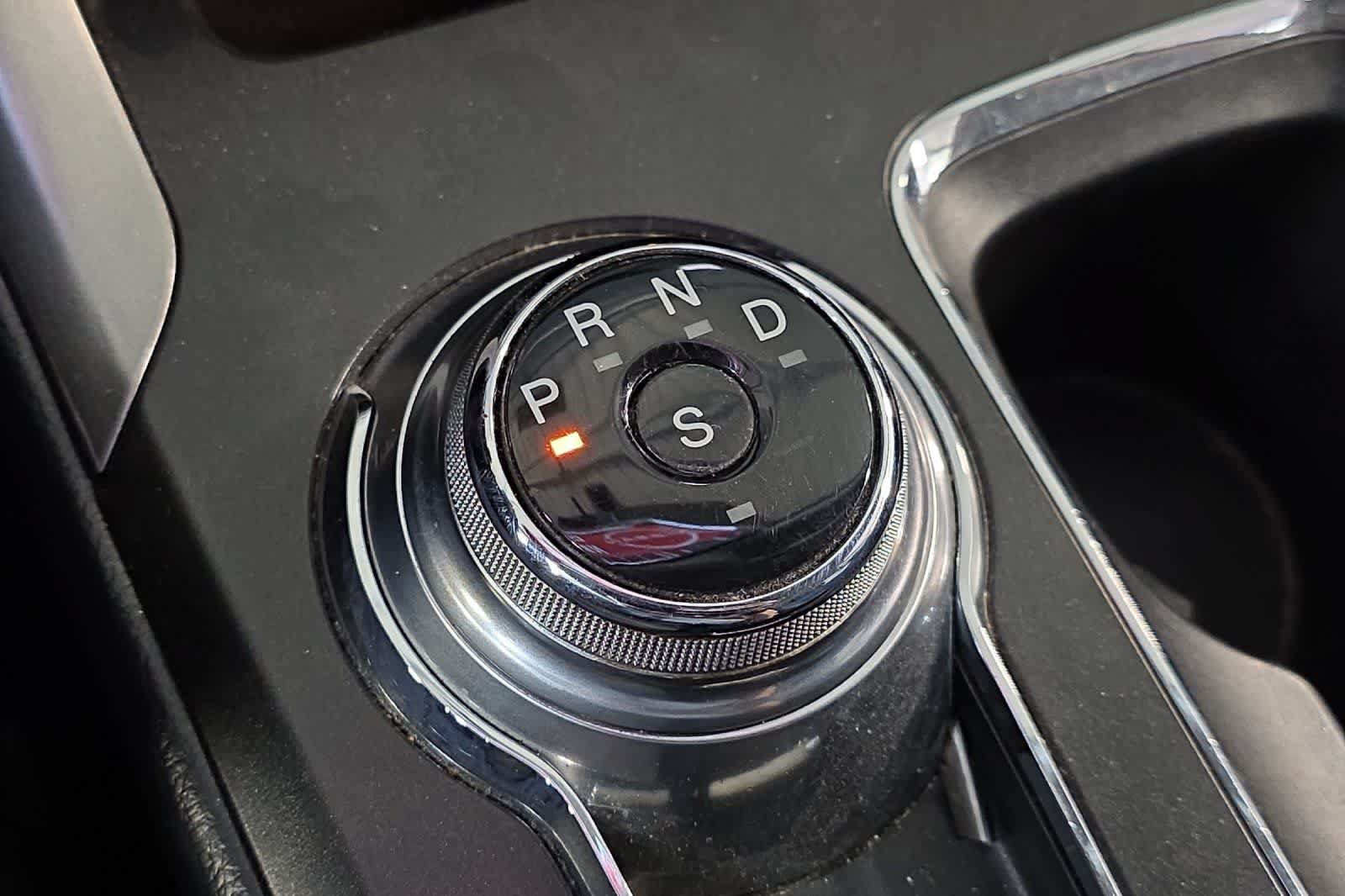 Used 2017 Ford Fusion SE w/ Fusion SE Technology Package FWD image 22