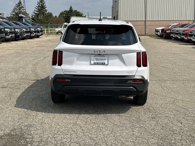 Used 2023 Kia Sorento LX FWD image 6