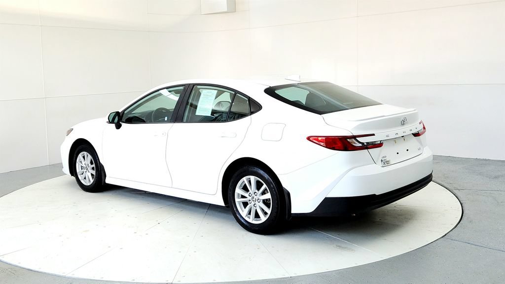 Used 2025 Toyota Camry LE AWD/4WD image 4
