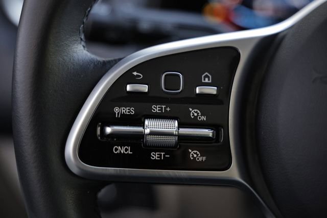 Used 2023 Mercedes-Benz GLB 250 4MATIC image 33