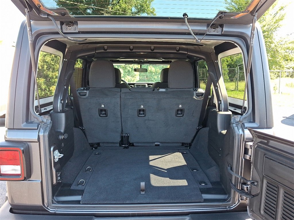 Used 2021 Jeep Wrangler Unlimited Sport image 29