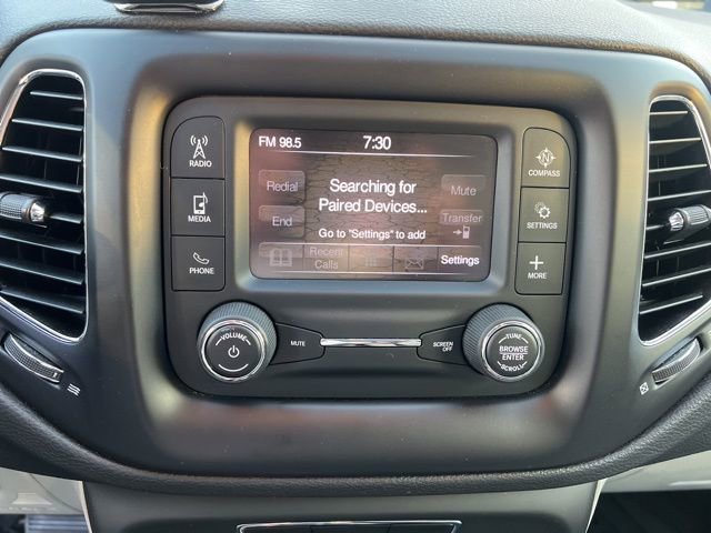 Used 2018 Jeep Compass Latitude image 10