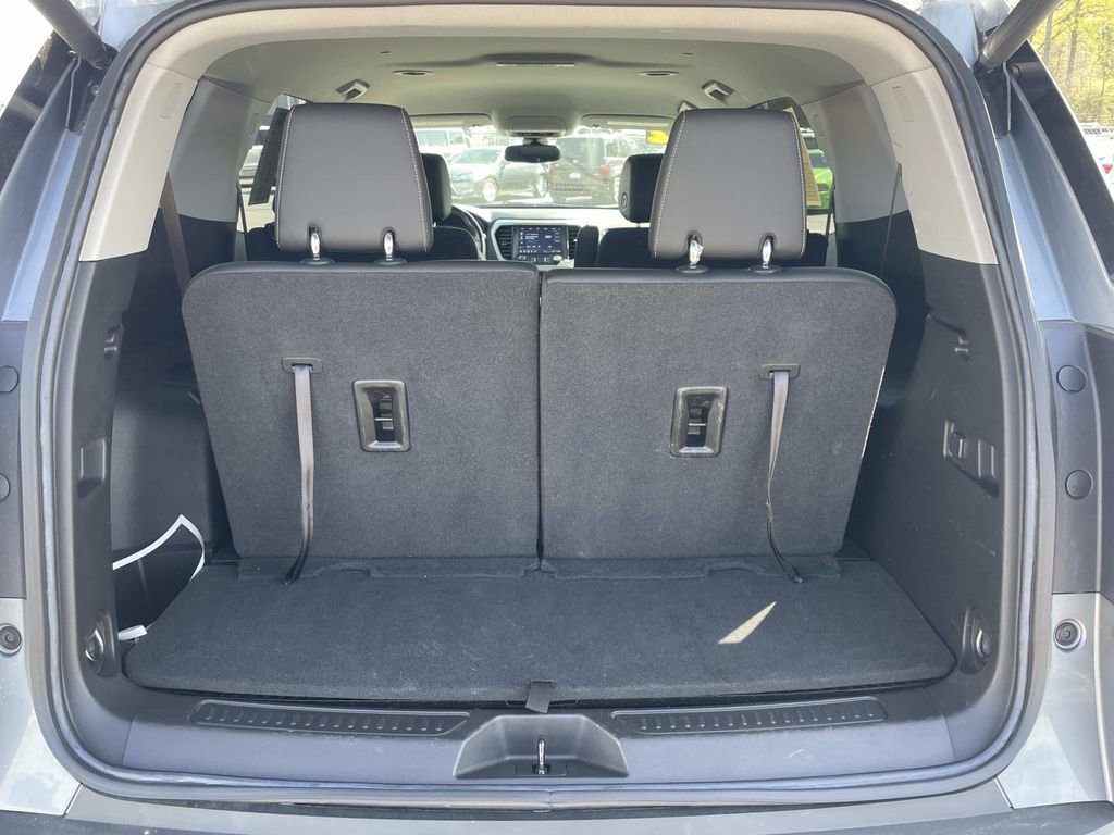 Used 2022 GMC Acadia SLT image 11
