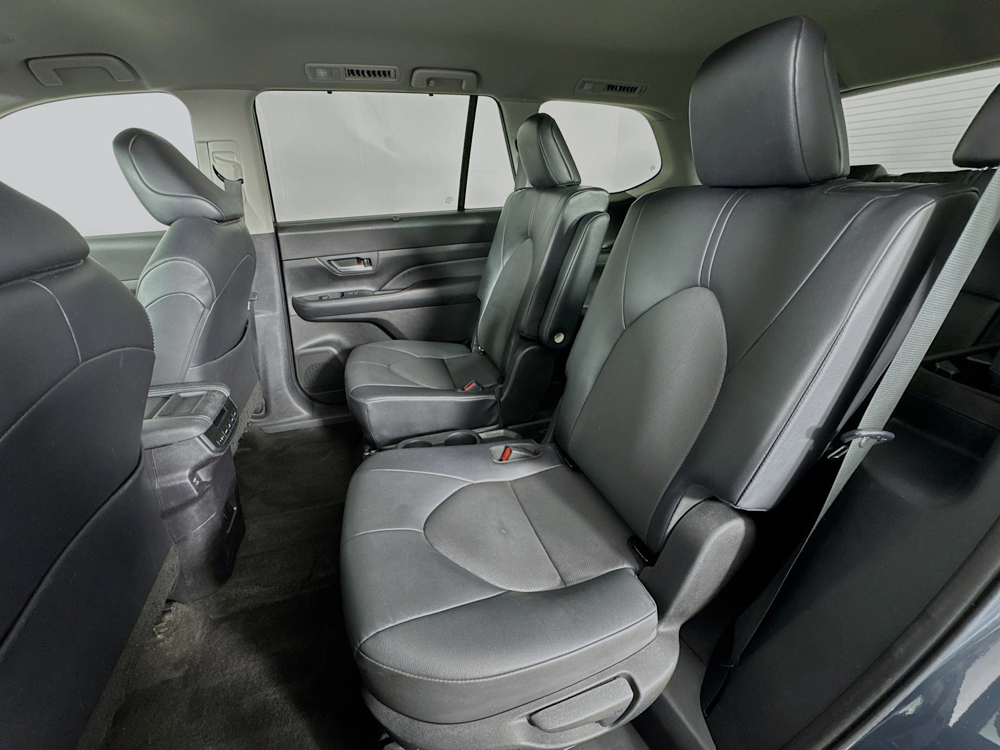 Used 2024 Toyota Grand Highlander XLE image 24