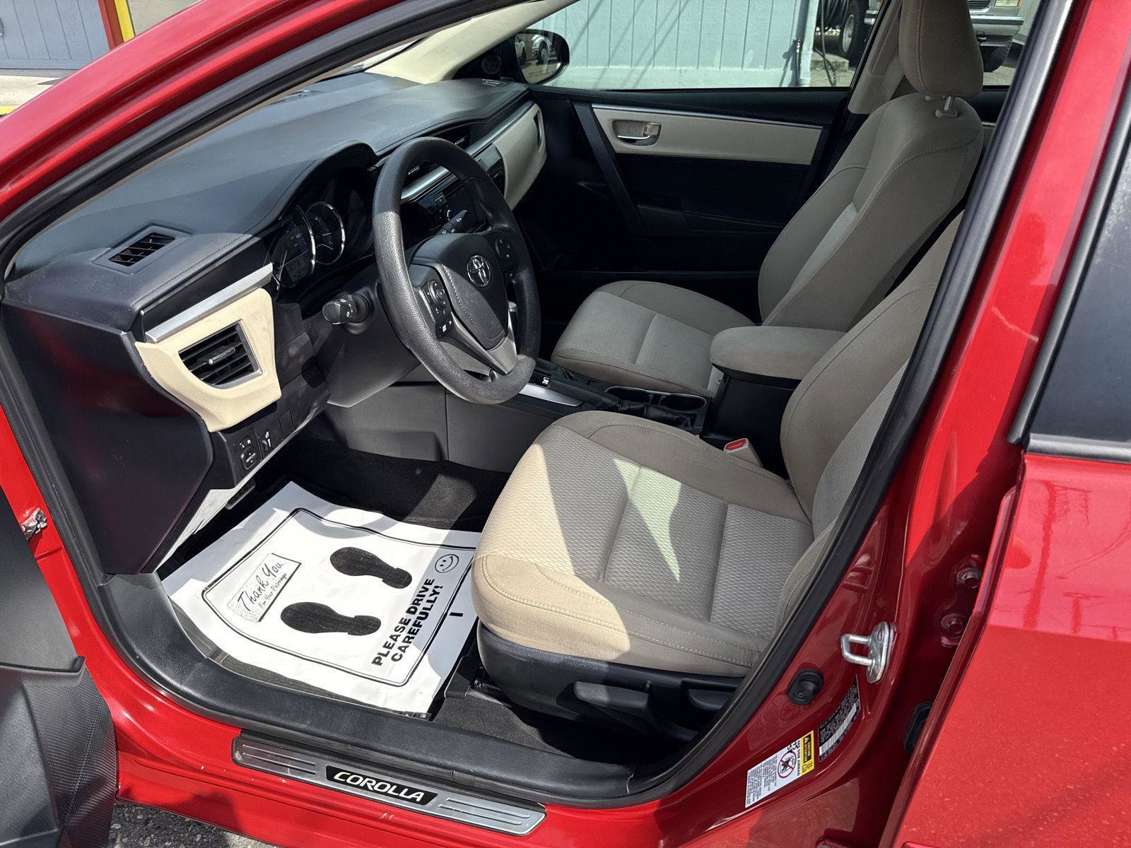 Used 2015 Toyota Corolla LE image 13