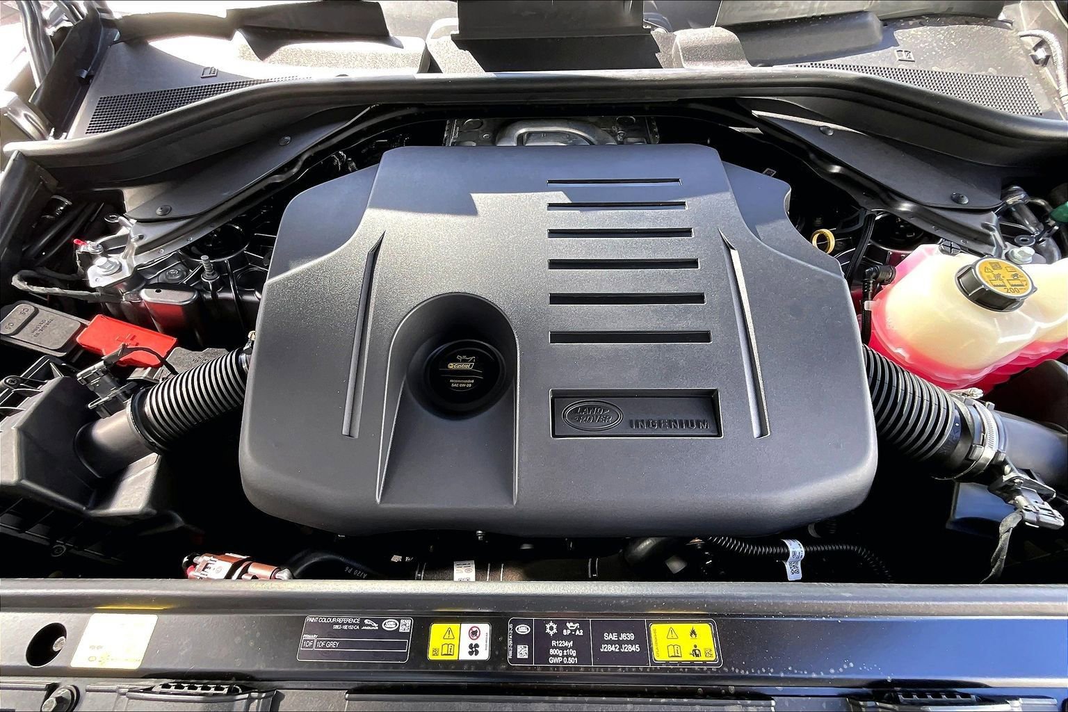 New 2026 Land Rover Range Rover SE image 11