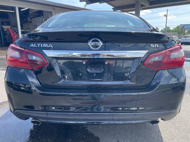 Used 2017 Nissan Altima 2.5 SR FWD image 4