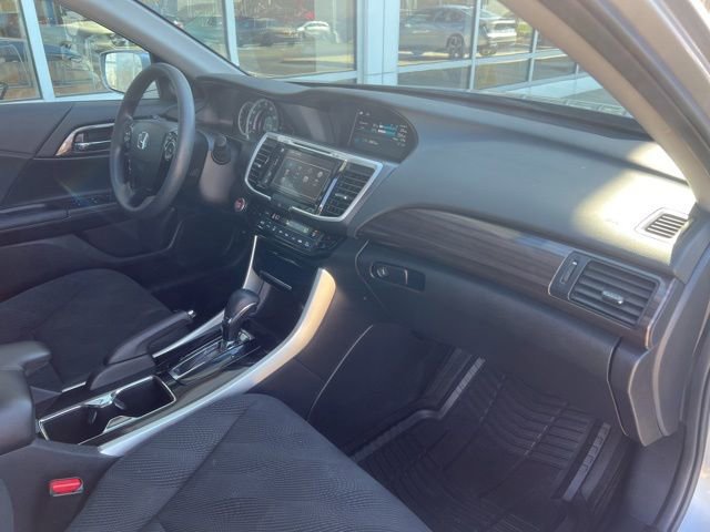 Certified 2017 Honda Accord EX image 22