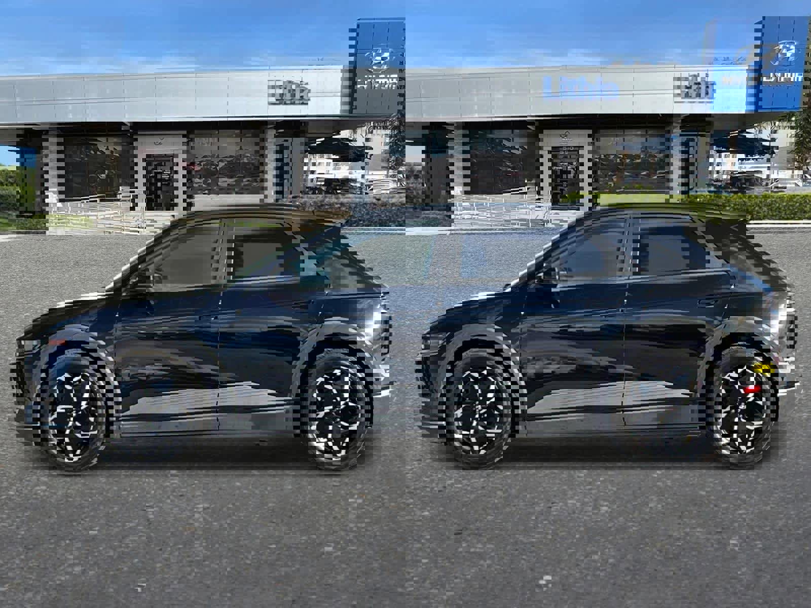 Used 2023 Hyundai Ioniq 5 SE w/ Cargo Package image 6