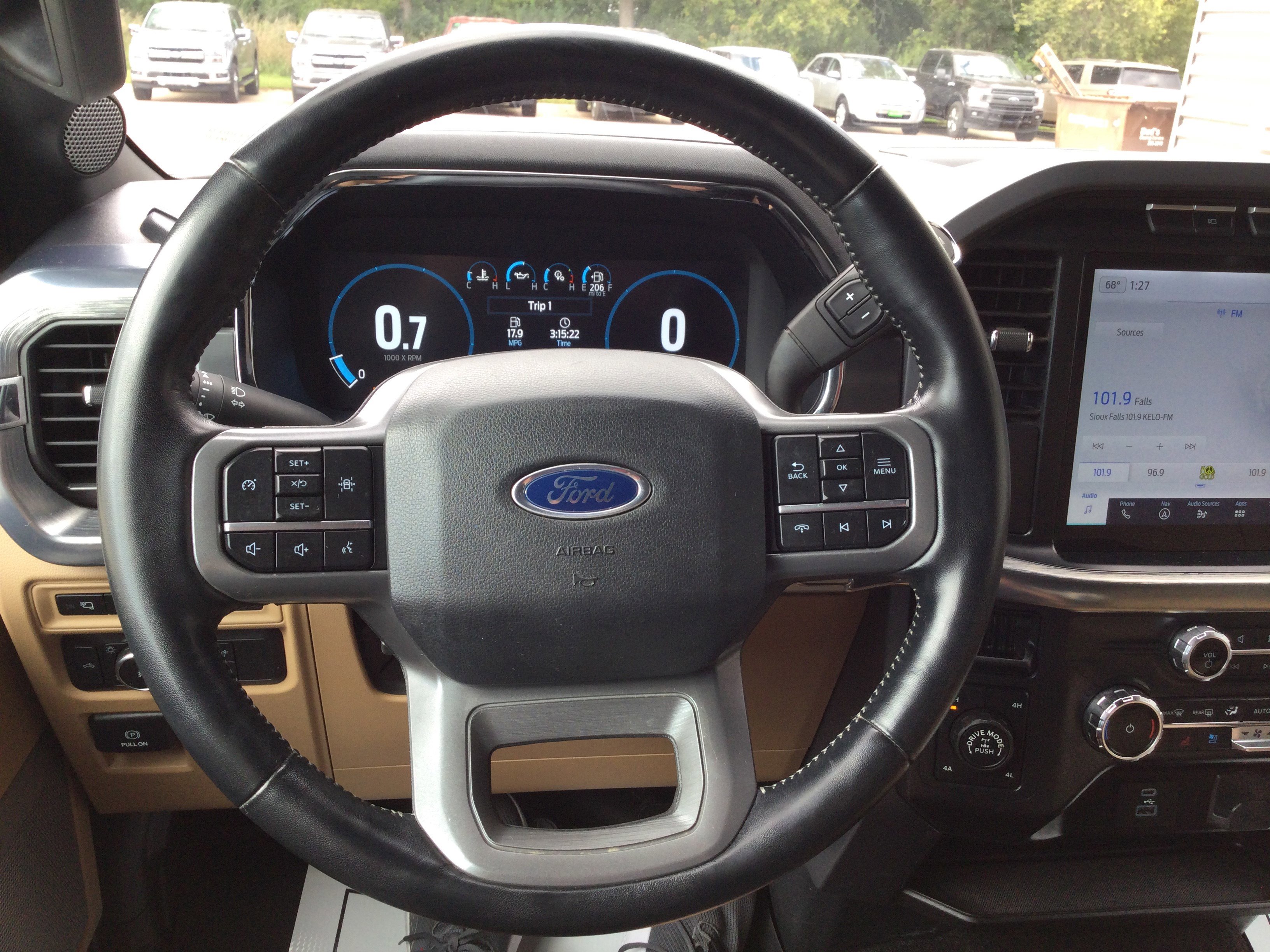 Used 2022 Ford F150 Lariat AWD/4WD image 19