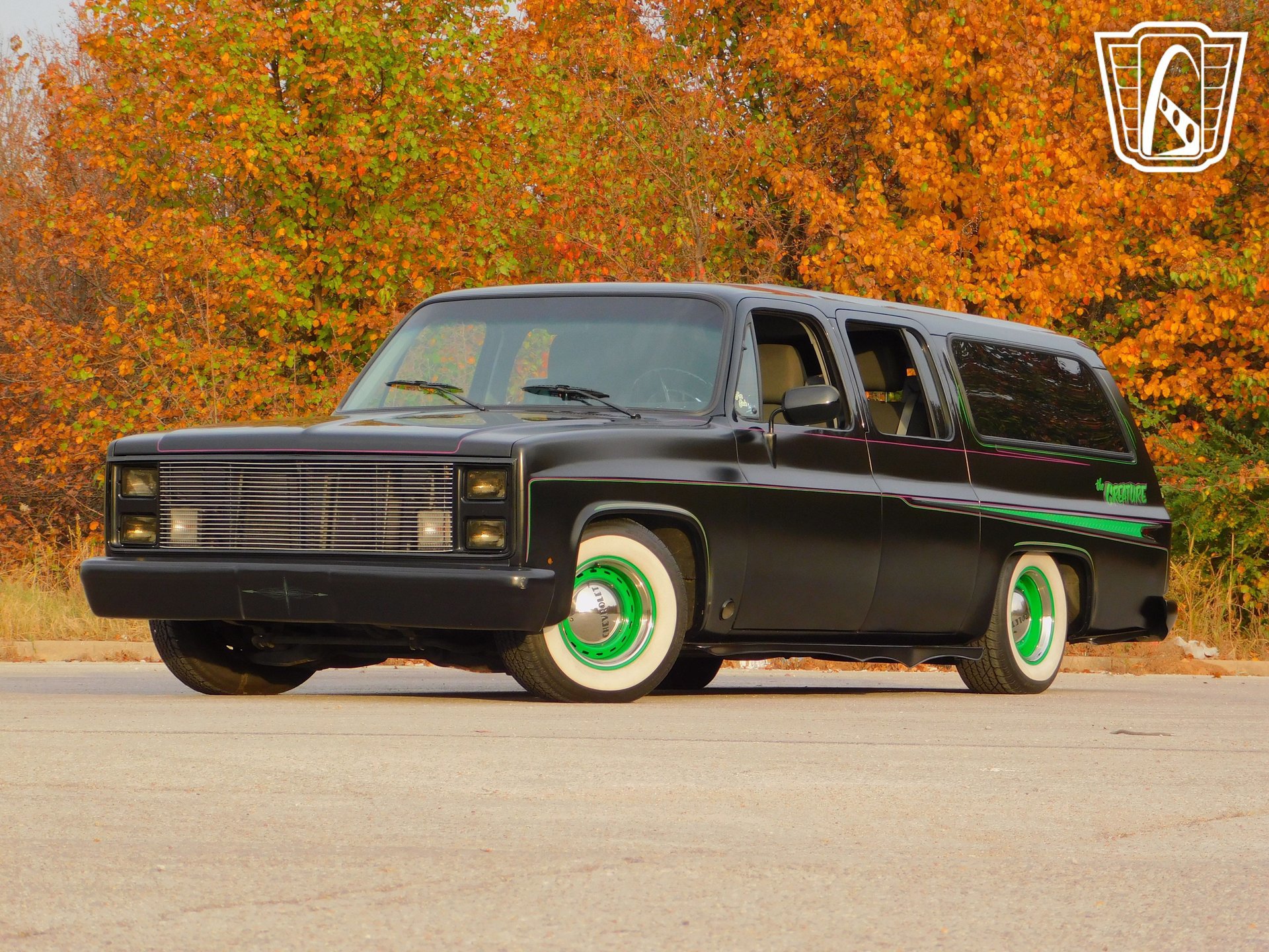 Used 1988 Chevrolet Suburban 2WD image 4