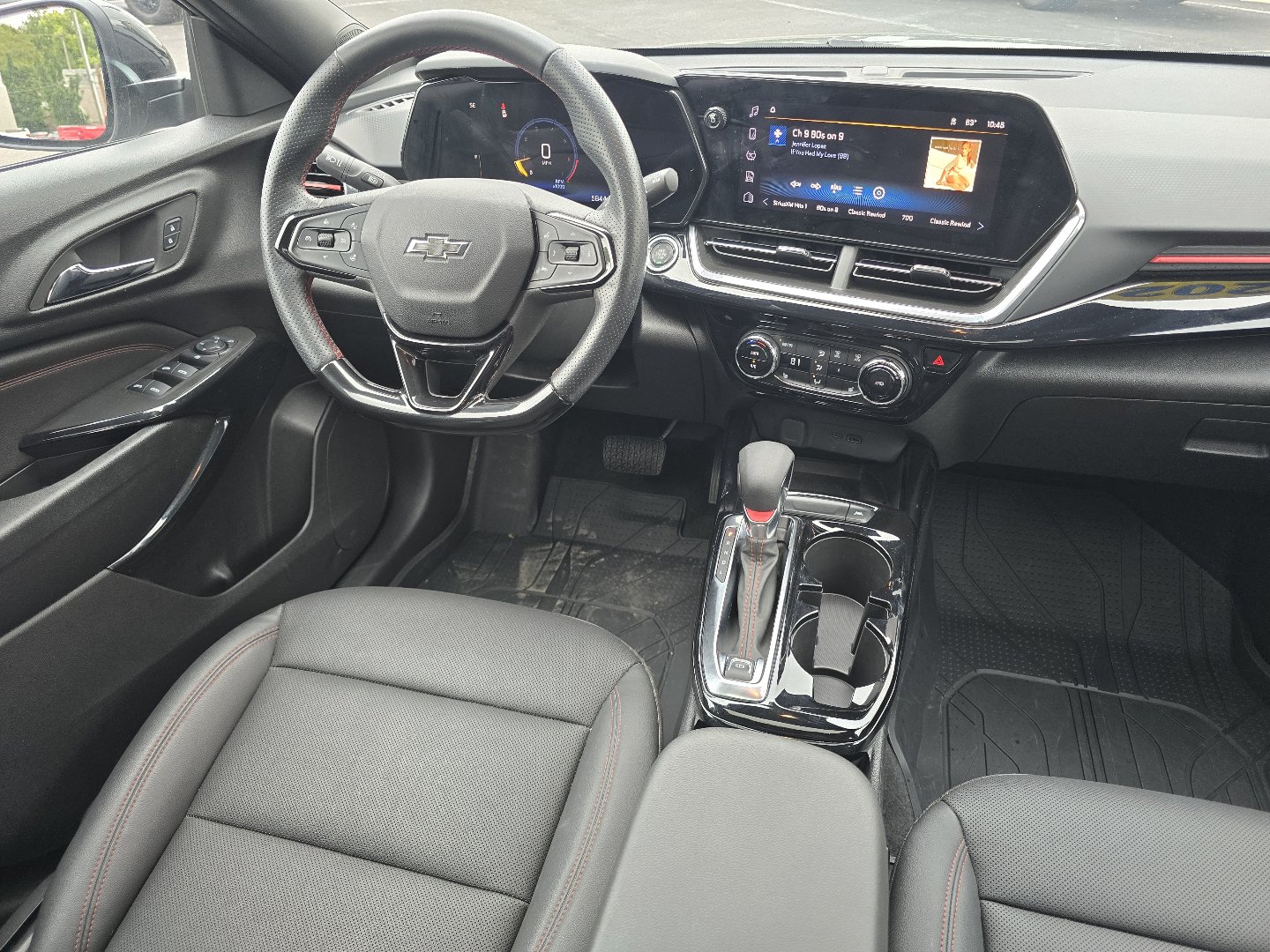 Certified 2024 Chevrolet Trax RS w/ Sunroof Package FWD image 29