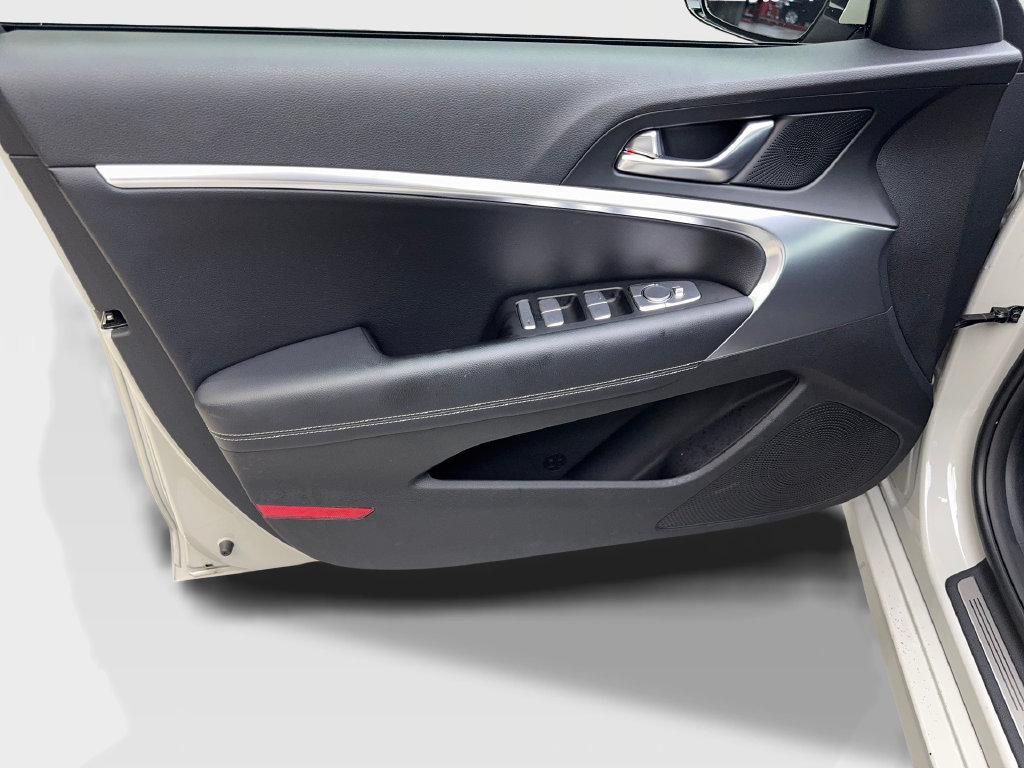 Used 2026 Genesis G70 2.5T RWD image 33