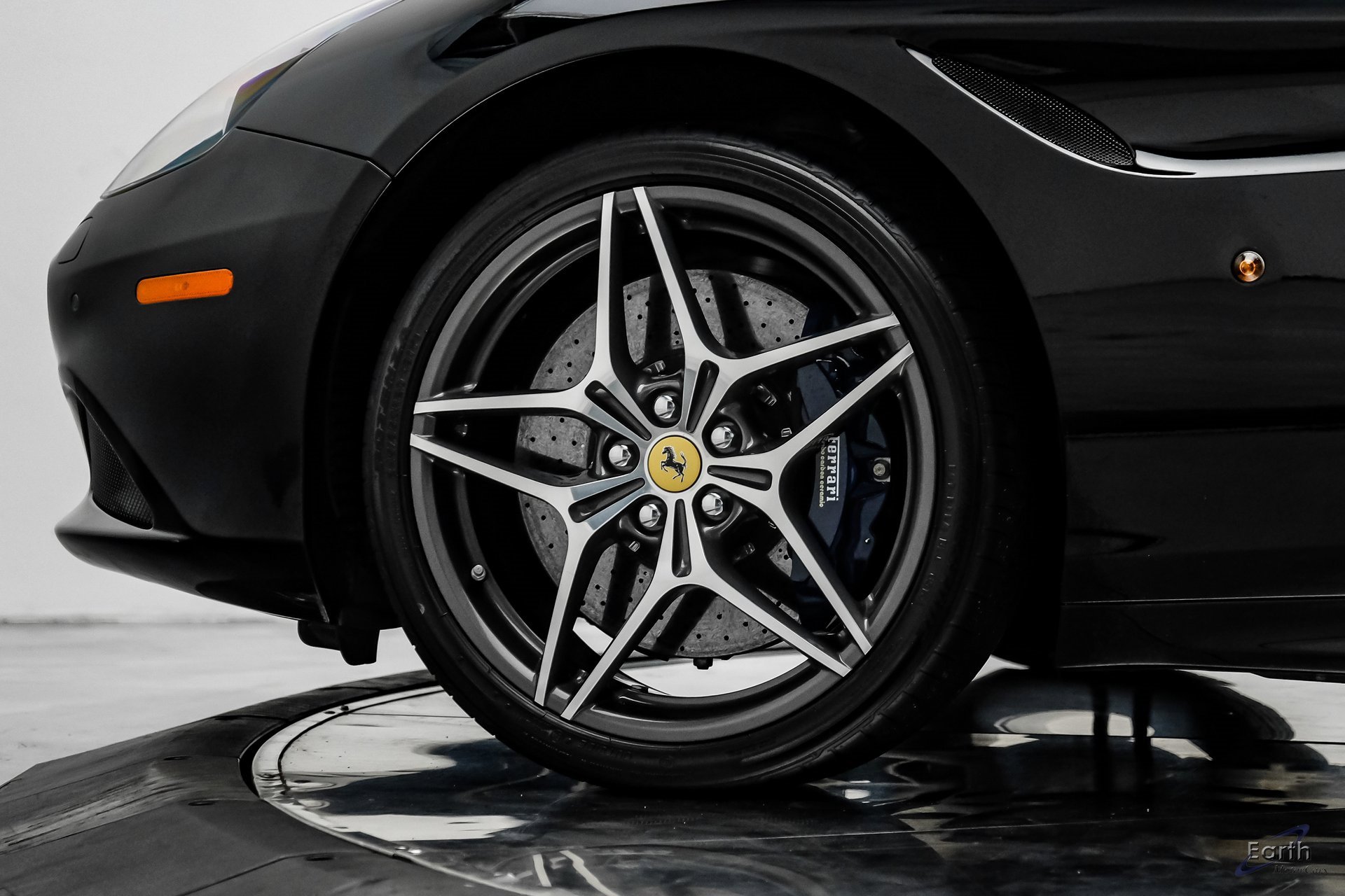 Used 2016 Ferrari California T image 86