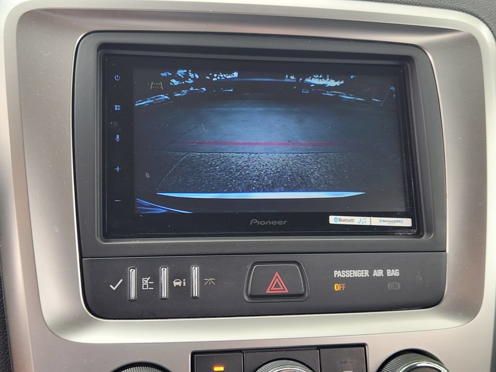 Used 2014 GMC Acadia SLE FWD image 16