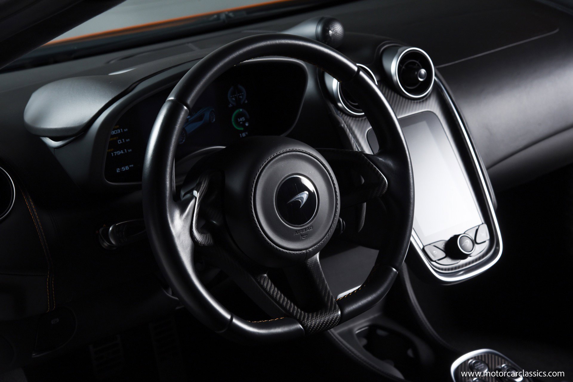 Used 2020 McLaren 570S Spider image 38