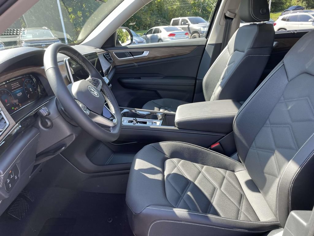 New 2026 Volkswagen Atlas SE FWD image 17