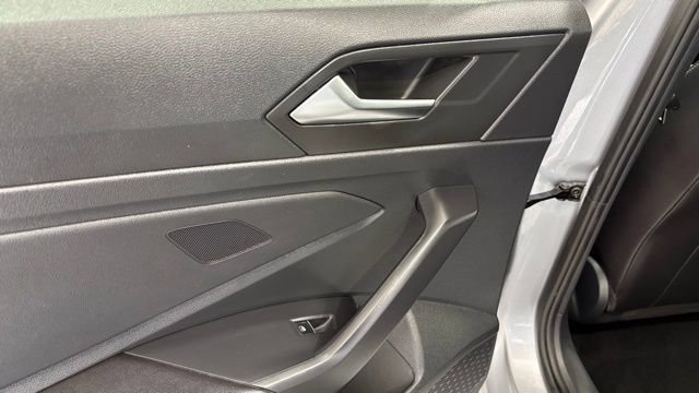 Used 2024 Volkswagen Jetta SE image 19