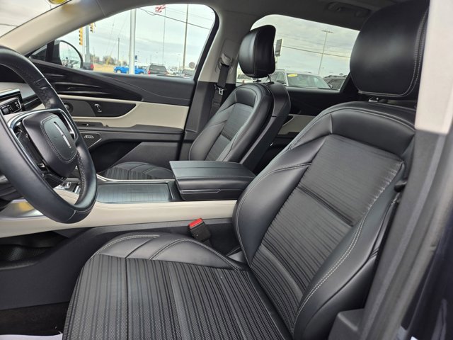 Used 2024 Lincoln Nautilus Reserve w/ Equipment Group 202A image 27