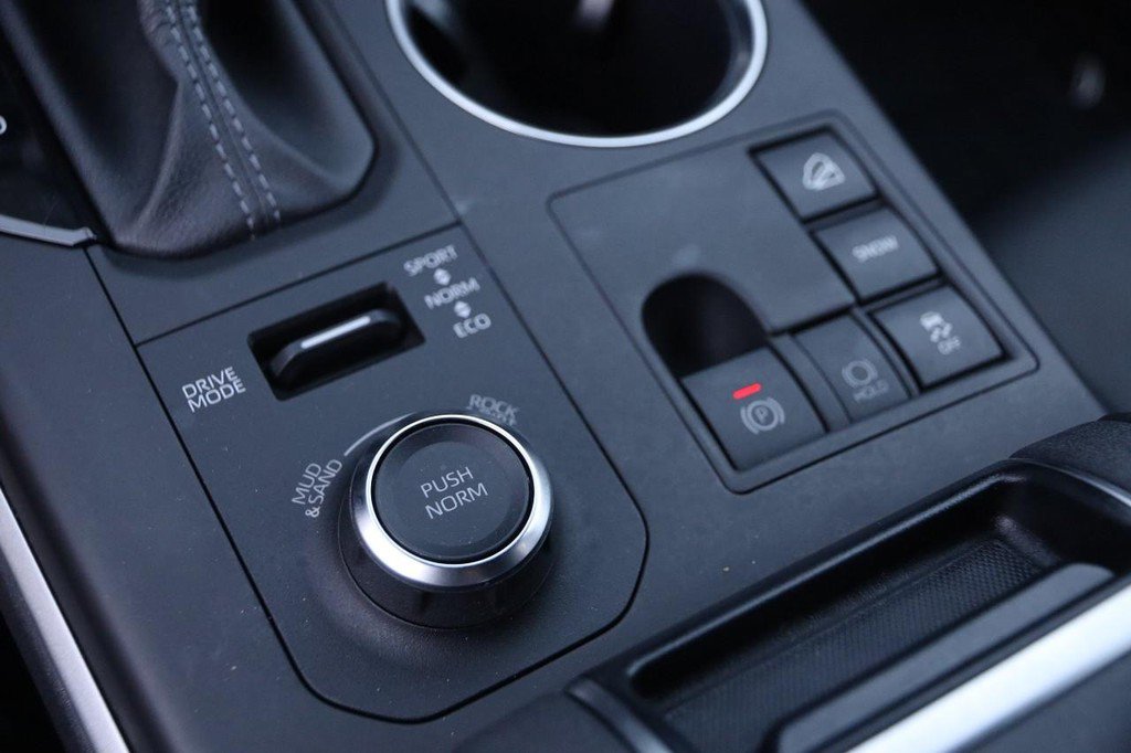 Certified 2024 Toyota Highlander XSE image 21