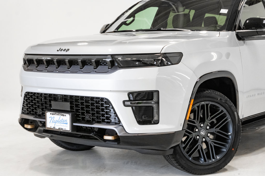 New 2026 Jeep Grand Wagoneer 4WD image 2