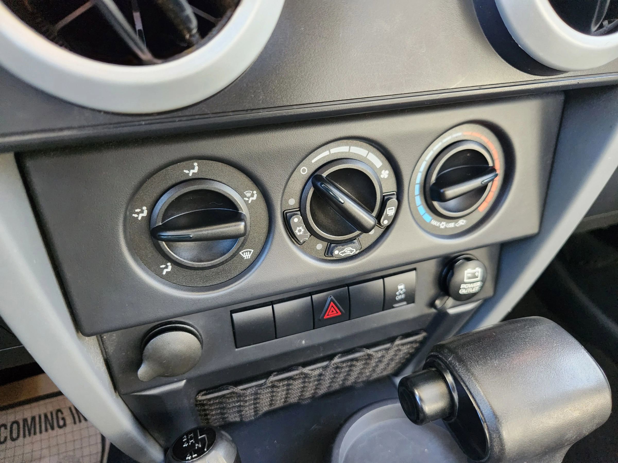 Used 2010 Jeep Wrangler Sahara w/ Dual Top Group image 25