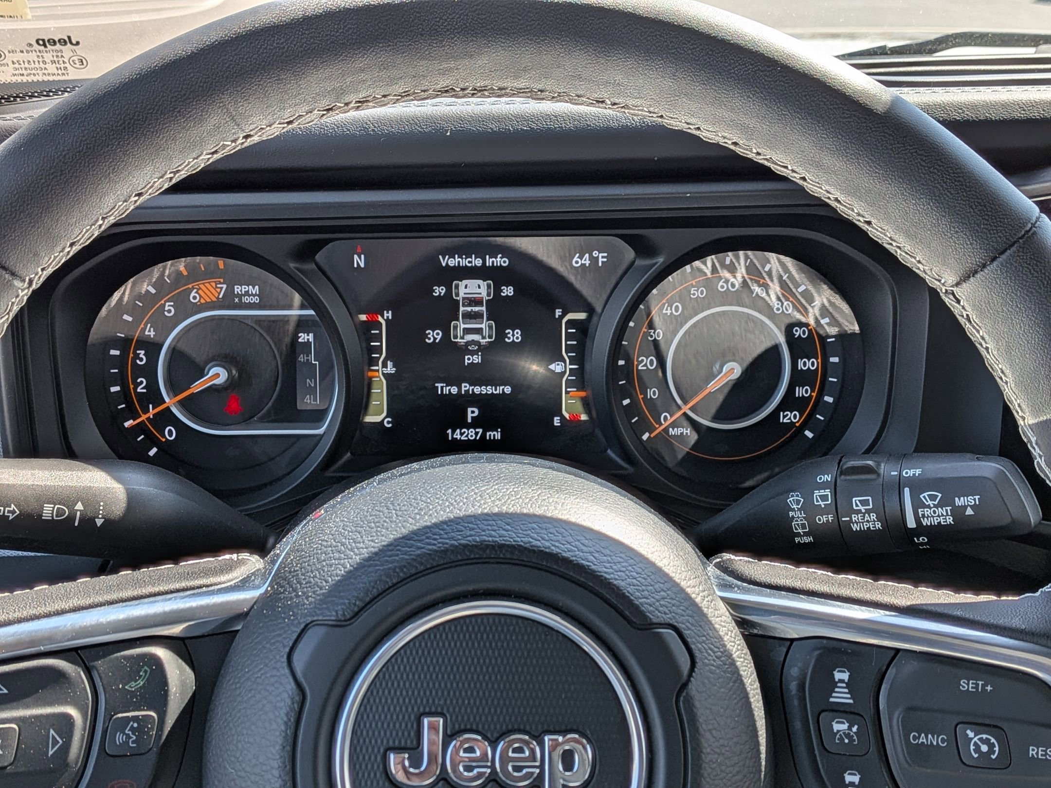 Used 2025 Jeep Wrangler Sahara AWD/4WD image 19