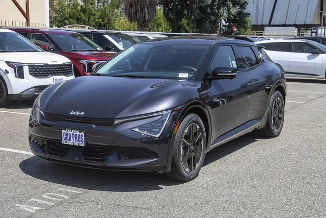 New 2026 Kia EV6 Wind RWD image 4