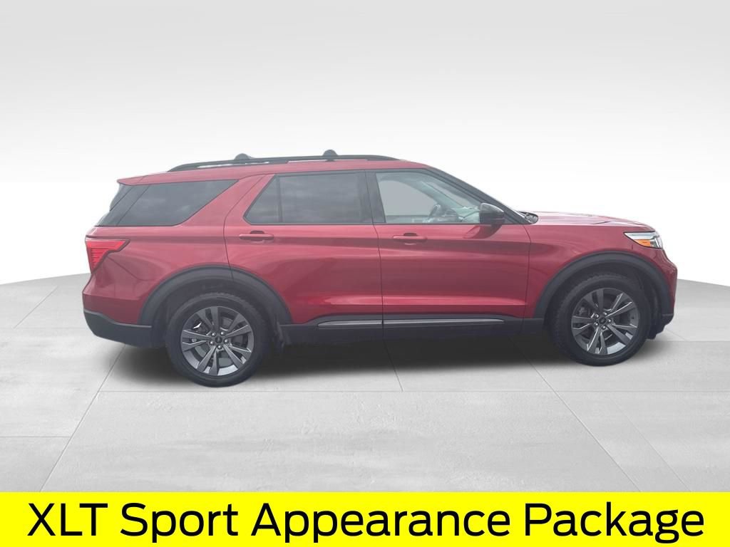 Certified 2022 Ford Explorer XLT w/ Equipment Group 202A image 7