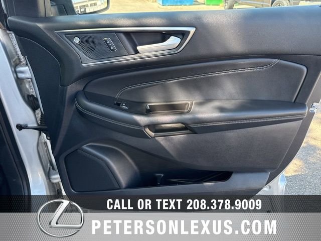 Used 2019 Ford Edge Titanium w/ Equipment Group 301A AWD/4WD image 12