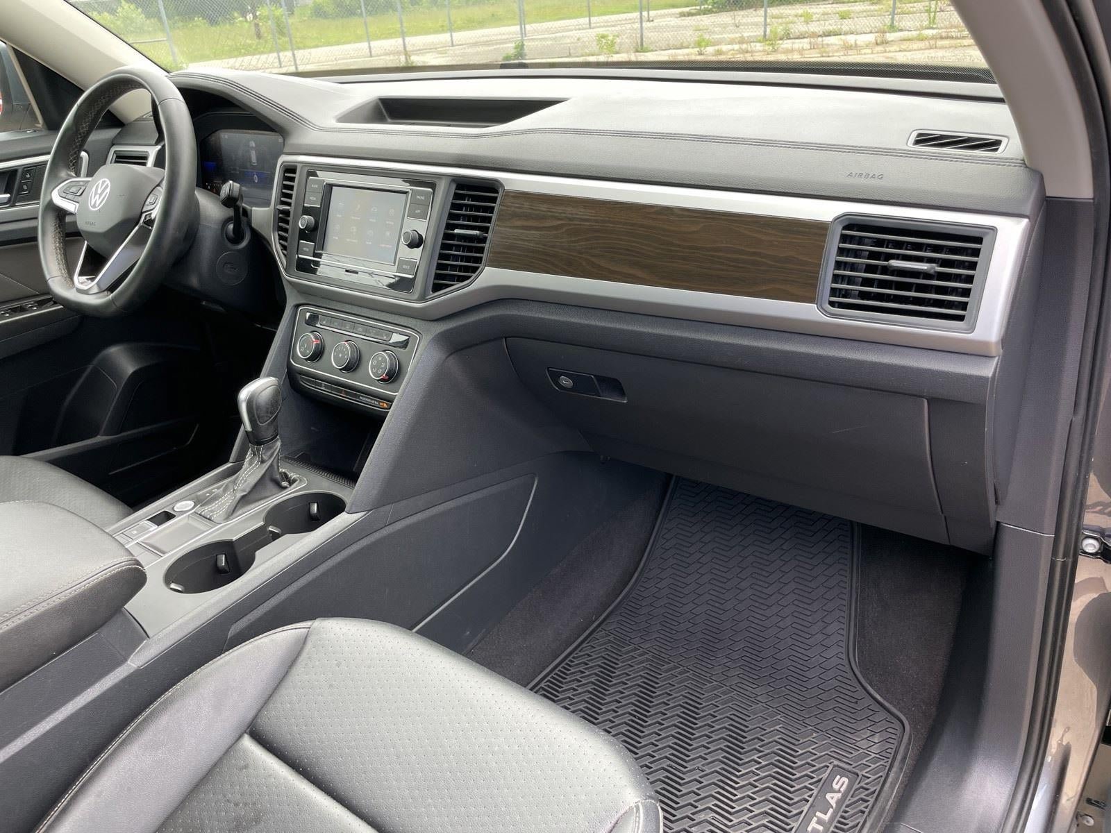 Used 2022 Volkswagen Atlas SE FWD image 45