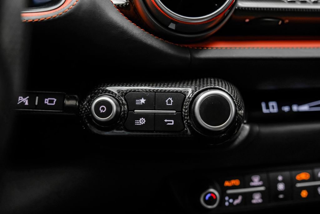 Used 2019 Ferrari 812 Superfast RWD image 31