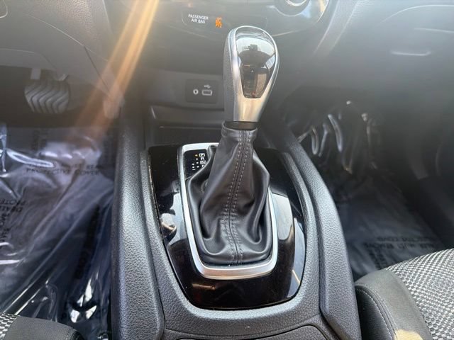 Used 2022 Nissan Rogue Sport SV AWD/4WD image 14