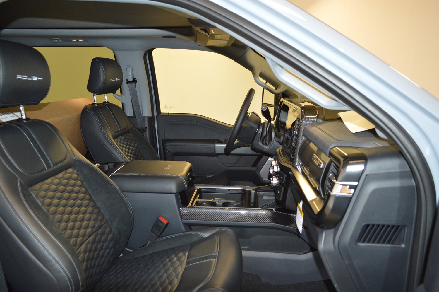 New 2026 Ford F250 Lariat w/ Black Appearance Package image 11