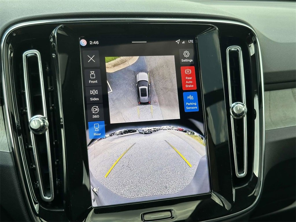 New 2026 Volvo XC40 B5 Plus w/ Protection Package Premier image 4