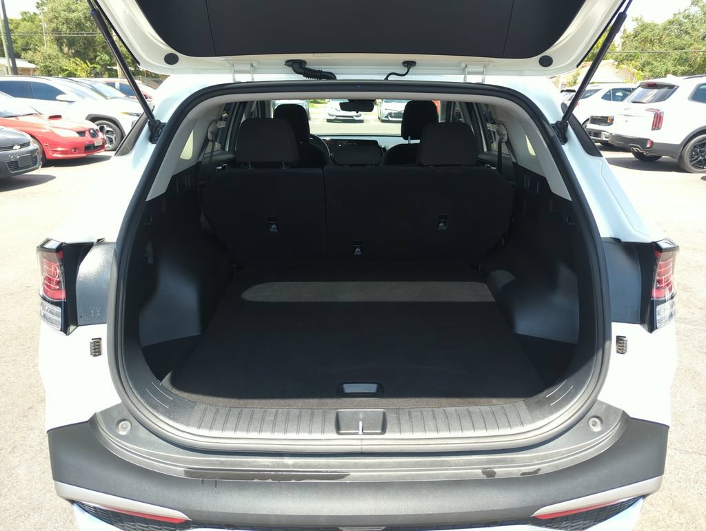 Used 2025 Kia Sportage LX FWD image 29