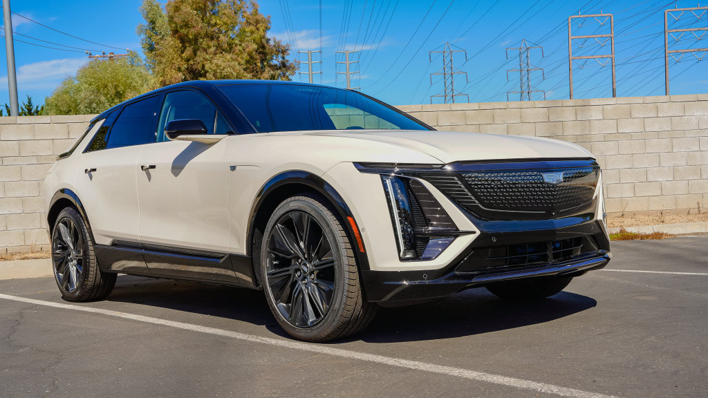 New 2027 Cadillac Lyriq Signature Sport RWD image 5