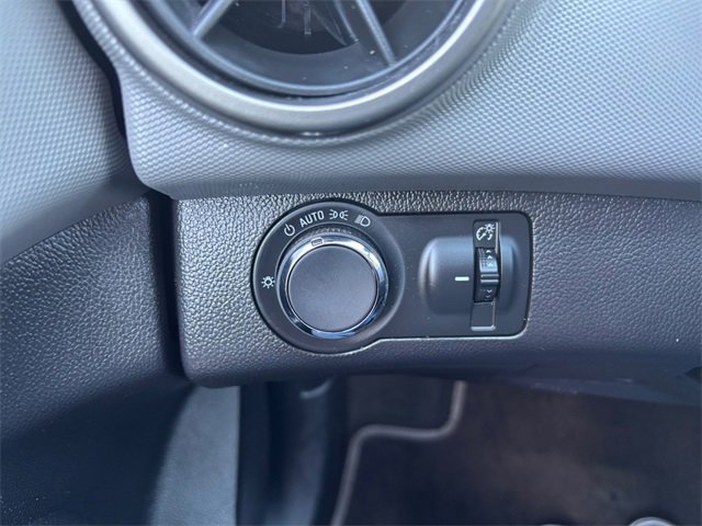 Used 2015 Chevrolet Sonic LT image 17